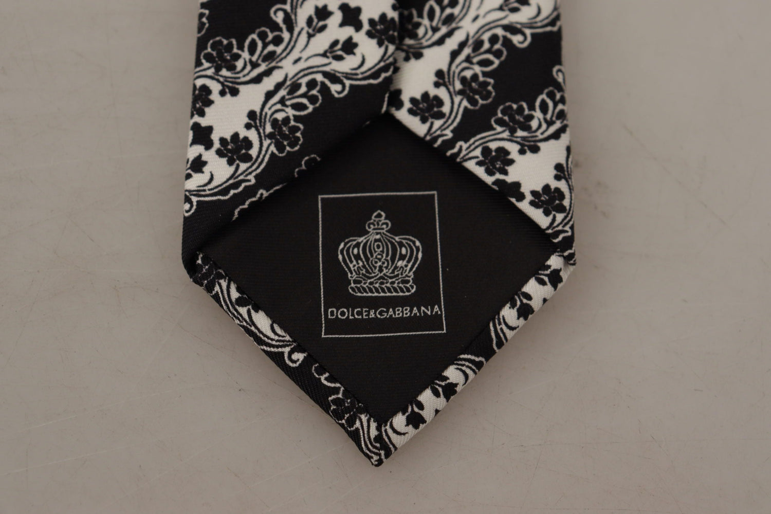MEN TIES & BOWTIES